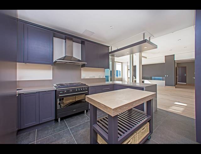 2 BEDROOM APARTMENT FOR SALE IN ROSEBANK